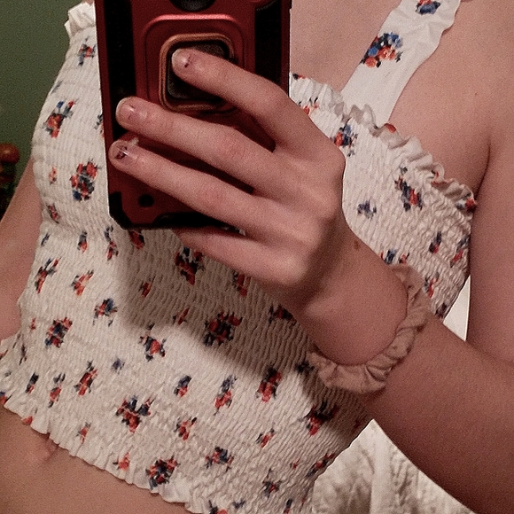 Ivy+Main frill trim shirred white floral crop top - Picture 1 of 6
